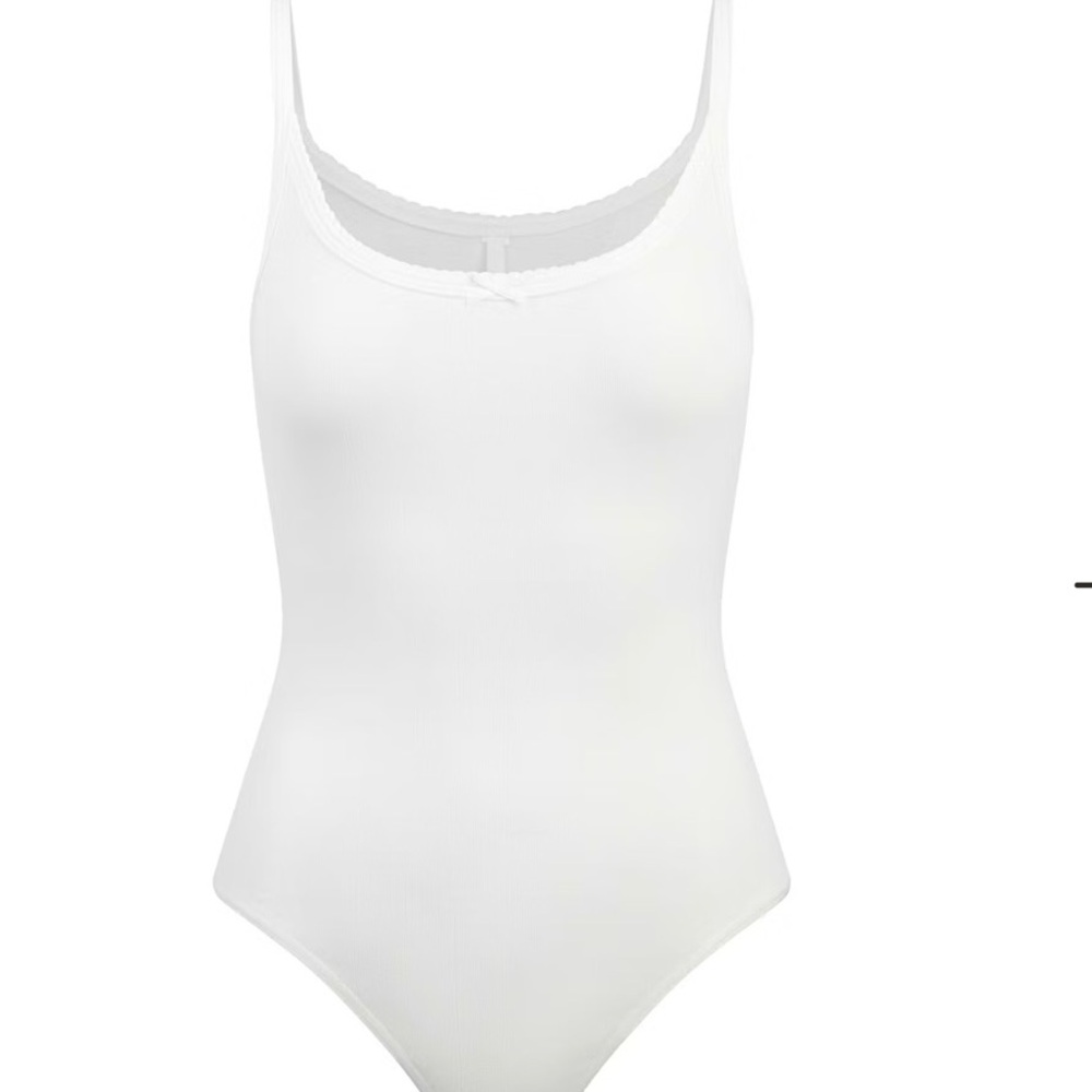 SKIMS White Scoop Neck Bodysuit